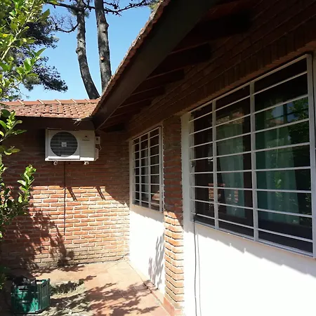 Casa Tinta Roja 2 De 1 Dormitorio Villa Gesell Exterior photo