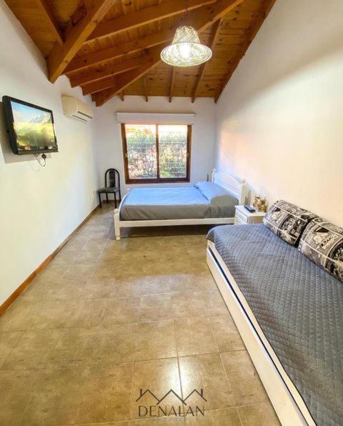 Casa Tinta Roja 2 De 1 * Villa Gesell